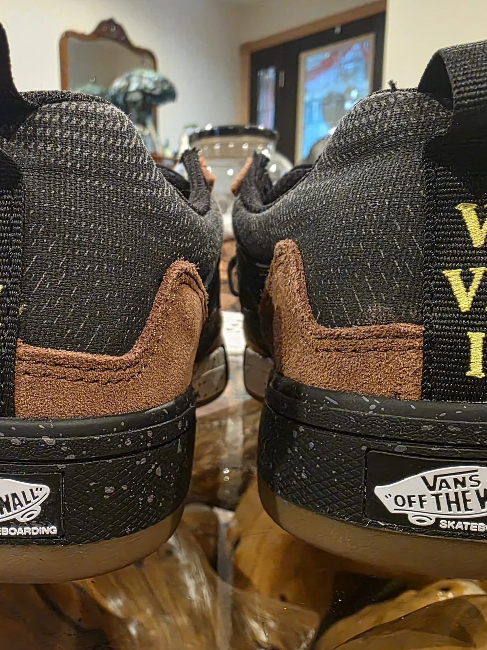 Vans Men’s Brown and Black Suede Low-Top Sneakers